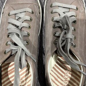 Gray Casual Sneakers